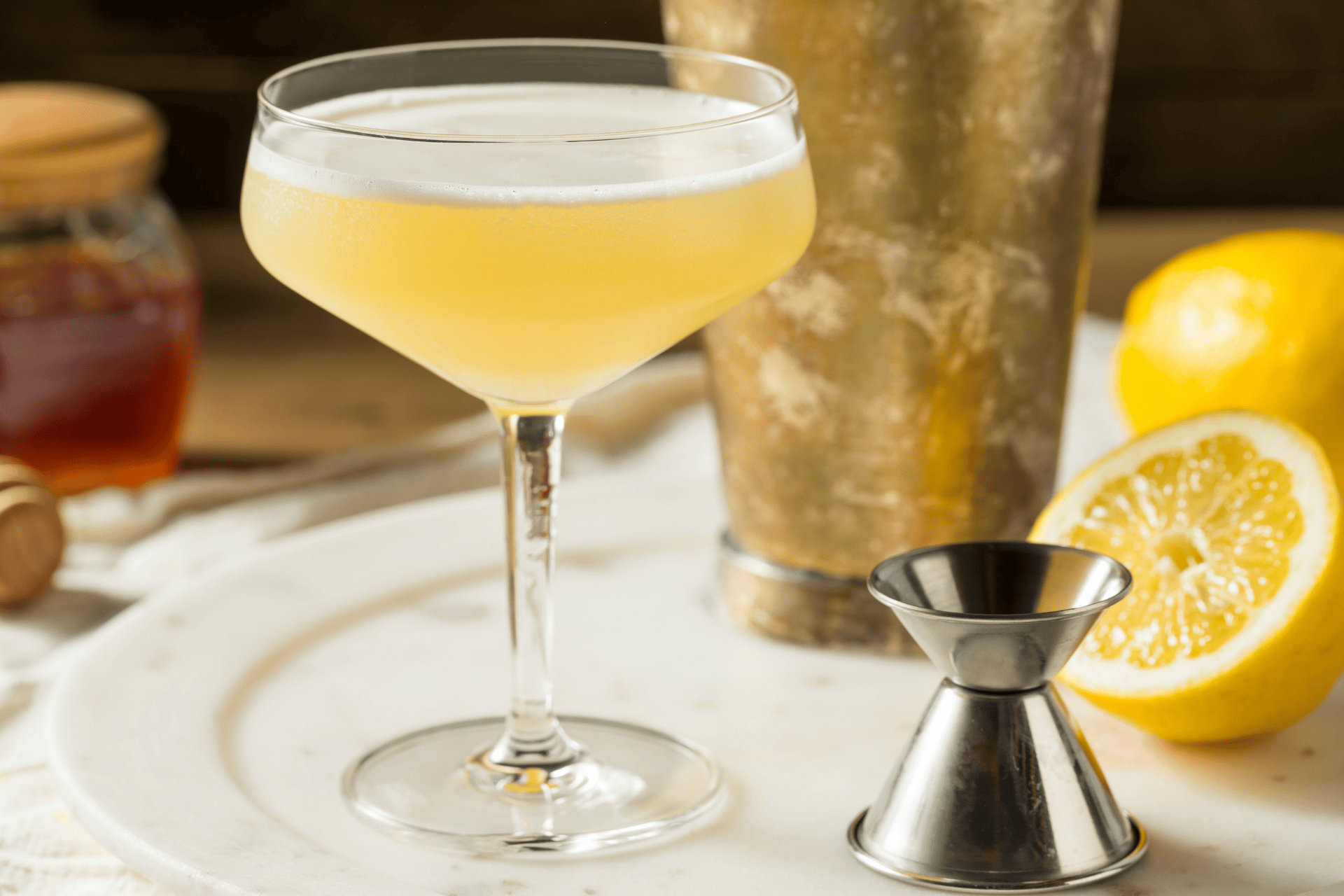 Bee’s Knees Recipe: A Prohibition-Era Favorite Reimagined