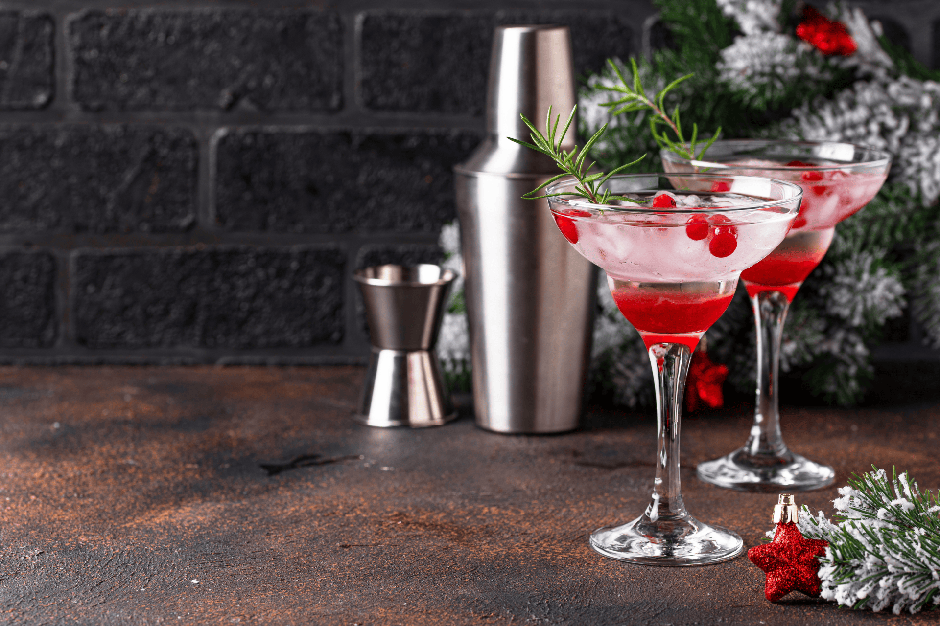 Christmas Mixed Drinks That Taste Like the Holidays