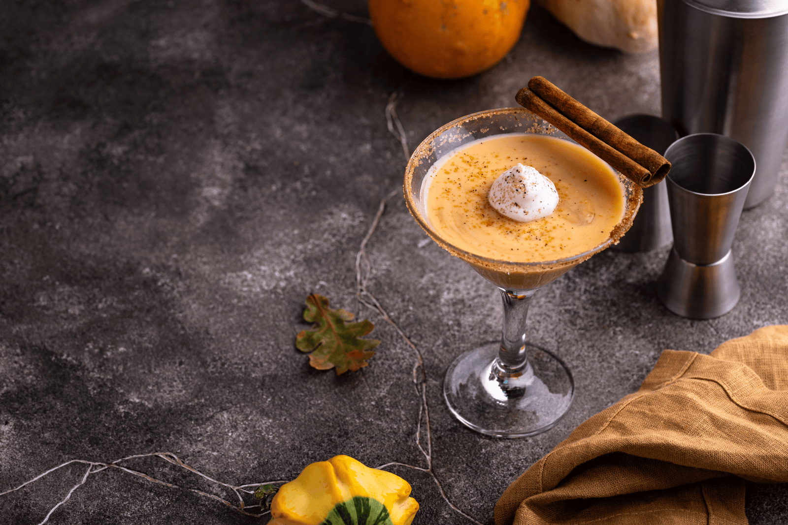 Thanksgiving Drinks That Pair Perfectly with the Feast